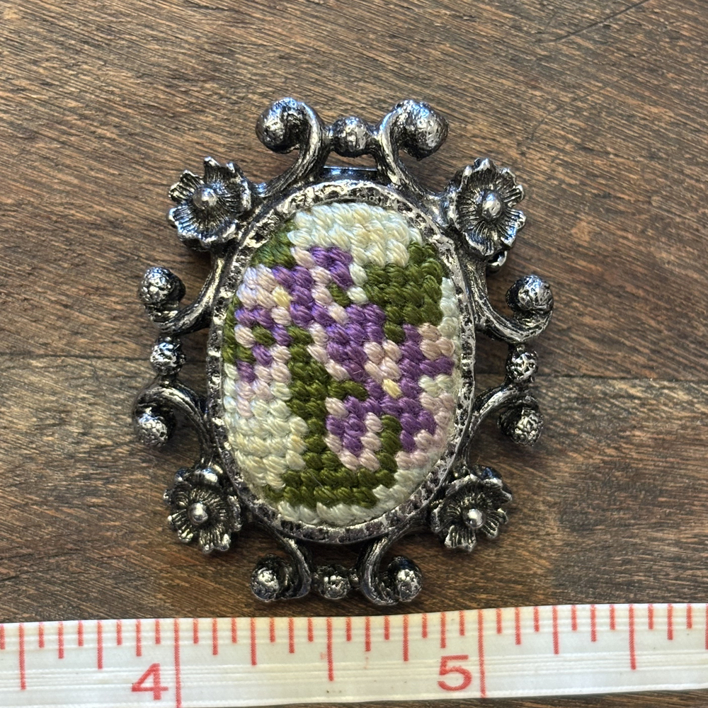 Ornate Floral Needlepoint Oval Brooch Silver Tone